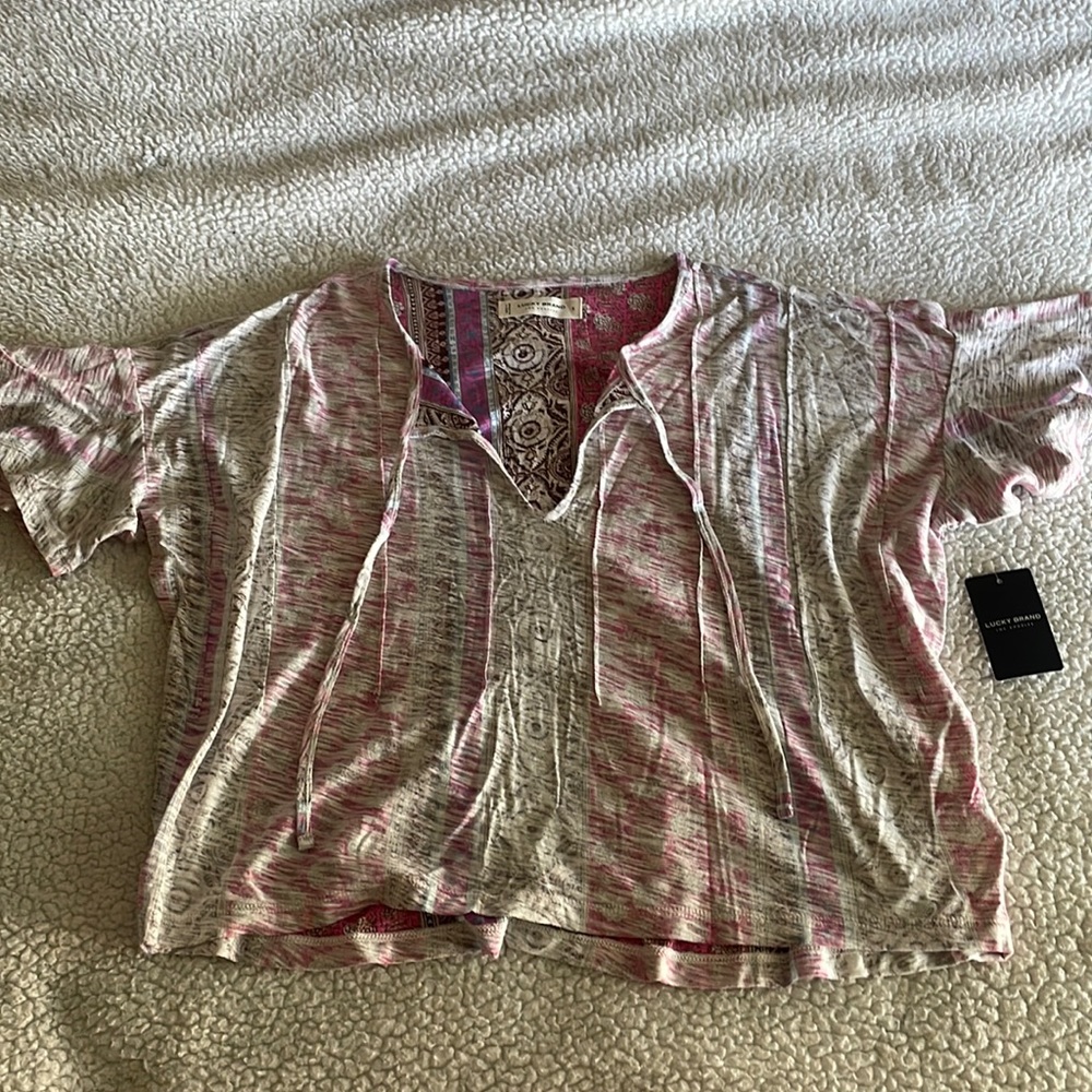 Lucky brand pink handkerchief reverse T-shirt cropped